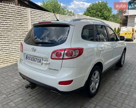 Білий Хендай Санта Фе, об'ємом двигуна 2.4 л та пробігом 176 тис. км за 12500 $, фото 11 на Automoto.ua