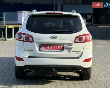 Білий Хендай Санта Фе, об'ємом двигуна 2.2 л та пробігом 196 тис. км за 10999 $, фото 8 на Automoto.ua