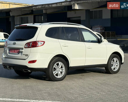 Белый Хендай Санта Фе, объемом двигателя 2.2 л и пробегом 194 тыс. км за 10999 $, фото 7 на Automoto.ua