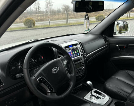 Білий Хендай Санта Фе, об'ємом двигуна 2.2 л та пробігом 183 тис. км за 13800 $, фото 67 на Automoto.ua