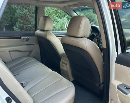 Хендай Санта Фе 2011 у Умани на Automoto.ua Білий Хендай Санта Фе, об'ємом двигуна 2.2 л та пробігом 147 тис. км за 14000 $, фото 20 на Automoto.ua