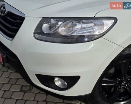 Белый Хендай Санта Фе, объемом двигателя 2.2 л и пробегом 211 тыс. км за 13850 $, фото 24 на Automoto.ua