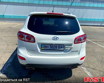Белый Хендай Санта Фе, объемом двигателя 2.4 л и пробегом 111 тыс. км за 14000 $, фото 3 на Automoto.ua