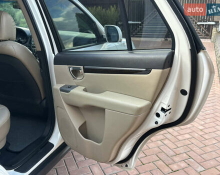 Хендай Санта Фе 2011 у Умани на Automoto.ua Білий Хендай Санта Фе, об'ємом двигуна 2.2 л та пробігом 147 тис. км за 14000 $, фото 21 на Automoto.ua