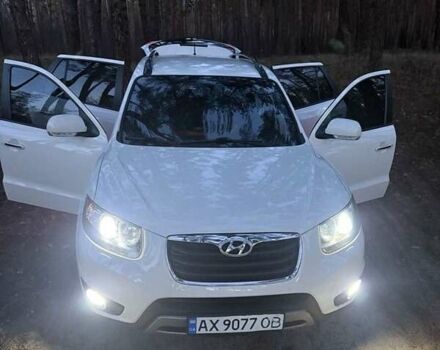 Белый Хендай Санта Фе, объемом двигателя 2.2 л и пробегом 240 тыс. км за 13500 $, фото 9 на Automoto.ua