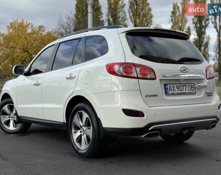 Белый Хендай Санта Фе, объемом двигателя 2.2 л и пробегом 223 тыс. км за 13300 $, фото 13 на Automoto.ua