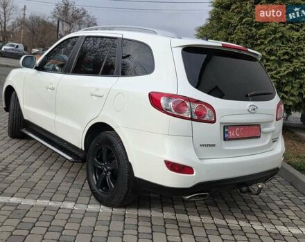 Белый Хендай Санта Фе, объемом двигателя 2.2 л и пробегом 211 тыс. км за 13850 $, фото 16 на Automoto.ua