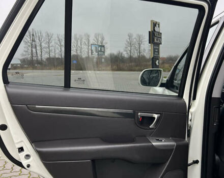 Білий Хендай Санта Фе, об'ємом двигуна 2.2 л та пробігом 183 тис. км за 13800 $, фото 38 на Automoto.ua