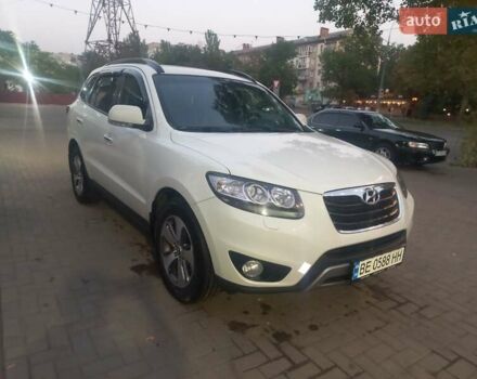 Белый Хендай Санта Фе, объемом двигателя 2.2 л и пробегом 196 тыс. км за 13900 $, фото 4 на Automoto.ua