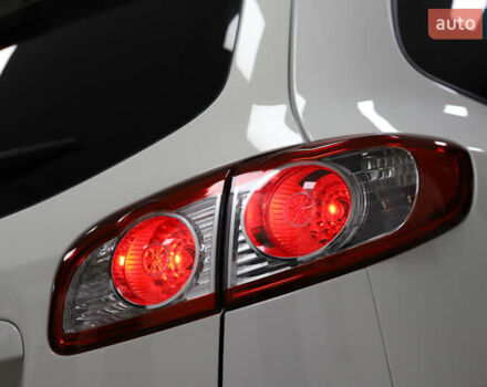 Белый Хендай Санта Фе, объемом двигателя 2.2 л и пробегом 245 тыс. км за 14900 $, фото 46 на Automoto.ua