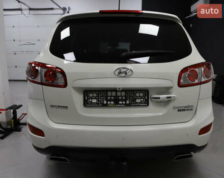 Белый Хендай Санта Фе, объемом двигателя 2.2 л и пробегом 245 тыс. км за 14900 $, фото 32 на Automoto.ua