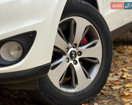 Белый Хендай Санта Фе, объемом двигателя 2.2 л и пробегом 218 тыс. км за 12450 $, фото 10 на Automoto.ua