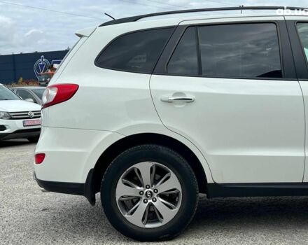 Хендай Санта Фе 2012 в Львове на Automoto.ua Белый Хендай Санта Фе, объемом двигателя 2.2 л и пробегом 218 тыс. км за 11590 $, фото 8 на Automoto.ua
