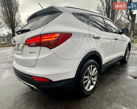 Белый Хендай Санта Фе, объемом двигателя 2.2 л и пробегом 120 тыс. км за 16500 $, фото 4 на Automoto.ua