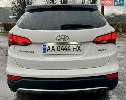 Белый Хендай Санта Фе, объемом двигателя 2.2 л и пробегом 120 тыс. км за 16500 $, фото 5 на Automoto.ua