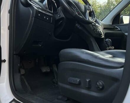 Білий Хендай Санта Фе, об'ємом двигуна 2.2 л та пробігом 190 тис. км за 17500 $, фото 9 на Automoto.ua