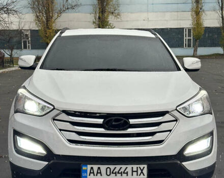 Белый Хендай Санта Фе, объемом двигателя 2.2 л и пробегом 120 тыс. км за 16500 $, фото 2 на Automoto.ua