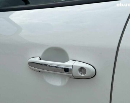 Хендай Санта Фе 2012 в Львове на Automoto.ua Белый Хендай Санта Фе, объемом двигателя 2.2 л и пробегом 218 тыс. км за 11590 $, фото 14 на Automoto.ua