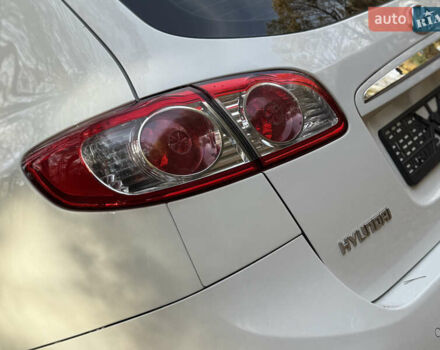 Белый Хендай Санта Фе, объемом двигателя 2.2 л и пробегом 218 тыс. км за 12450 $, фото 24 на Automoto.ua