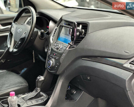 Білий Хендай Санта Фе, об'ємом двигуна 2 л та пробігом 209 тис. км за 14980 $, фото 17 на Automoto.ua