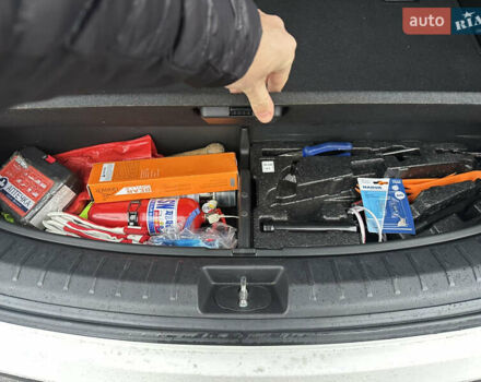 Белый Хендай Санта Фе, объемом двигателя 2.2 л и пробегом 120 тыс. км за 16500 $, фото 34 на Automoto.ua