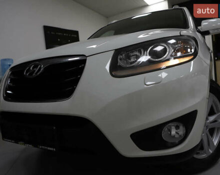 Белый Хендай Санта Фе, объемом двигателя 2.2 л и пробегом 245 тыс. км за 14900 $, фото 9 на Automoto.ua