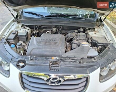 Хендай Санта Фе 2012 в Белгород-Днестровском на Automoto.ua Белый Хендай Санта Фе, объемом двигателя 2.2 л и пробегом 110 тыс. км за 15599 $, фото 23 на Automoto.ua