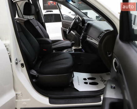 Белый Хендай Санта Фе, объемом двигателя 2.2 л и пробегом 245 тыс. км за 14900 $, фото 65 на Automoto.ua