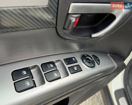 Хендай Санта Фе 2012 в Львове на Automoto.ua Белый Хендай Санта Фе, объемом двигателя 2.2 л и пробегом 218 тыс. км за 11590 $, фото 16 на Automoto.ua