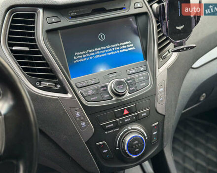 Білий Хендай Санта Фе, об'ємом двигуна 2 л та пробігом 209 тис. км за 14980 $, фото 22 на Automoto.ua