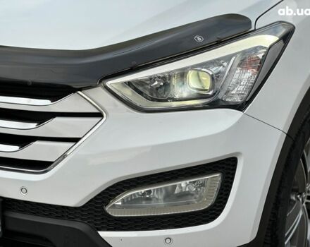 Білий Хендай Санта Фе, об'ємом двигуна 2 л та пробігом 209 тис. км за 14980 $, фото 4 на Automoto.ua