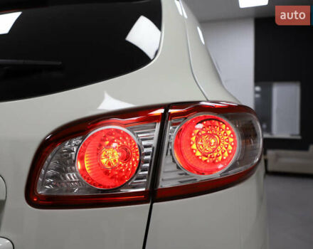 Белый Хендай Санта Фе, объемом двигателя 2.2 л и пробегом 245 тыс. км за 14900 $, фото 39 на Automoto.ua