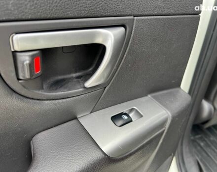 Хендай Санта Фе 2012 в Львове на Automoto.ua Белый Хендай Санта Фе, объемом двигателя 2.2 л и пробегом 218 тыс. км за 11590 $, фото 35 на Automoto.ua