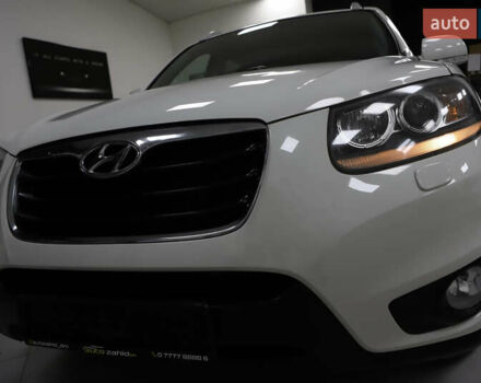 Белый Хендай Санта Фе, объемом двигателя 2.2 л и пробегом 245 тыс. км за 14900 $, фото 10 на Automoto.ua