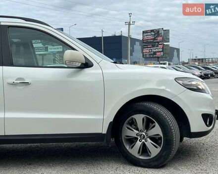 Хендай Санта Фе 2012 в Львове на Automoto.ua Белый Хендай Санта Фе, объемом двигателя 2.2 л и пробегом 218 тыс. км за 11590 $, фото 10 на Automoto.ua
