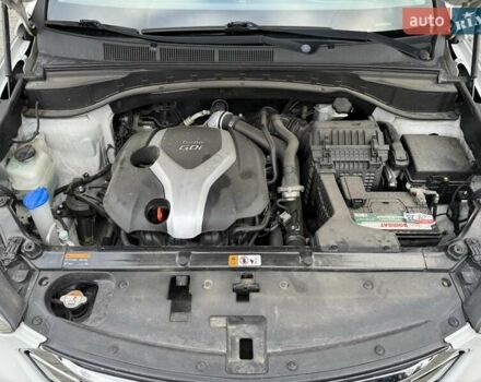 Белый Хендай Санта Фе, объемом двигателя 2 л и пробегом 160 тыс. км за 14500 $, фото 25 на Automoto.ua