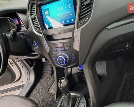 Белый Хендай Санта Фе, объемом двигателя 2 л и пробегом 183 тыс. км за 17300 $, фото 23 на Automoto.ua