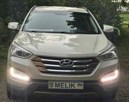 Хендай Санта Фе 2013 в Черновцах на Automoto.ua Белый Хендай Санта Фе, объемом двигателя 2.2 л и пробегом 235 тыс. км за 12432 $, фото 3 на Automoto.ua