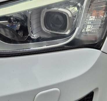 Білий Хендай Санта Фе, об'ємом двигуна 2.2 л та пробігом 212 тис. км за 16500 $, фото 6 на Automoto.ua