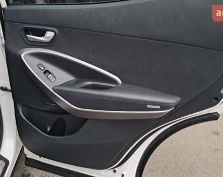 Белый Хендай Санта Фе, объемом двигателя 2 л и пробегом 183 тыс. км за 17300 $, фото 19 на Automoto.ua