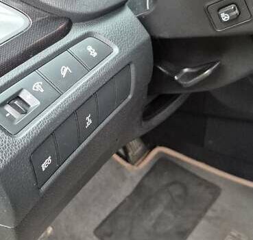 Білий Хендай Санта Фе, об'ємом двигуна 2.2 л та пробігом 212 тис. км за 16500 $, фото 25 на Automoto.ua