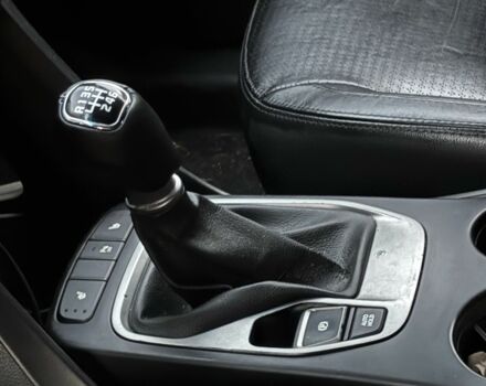 Хендай Санта Фе 2013 в Черновцах на Automoto.ua Белый Хендай Санта Фе, объемом двигателя 2.2 л и пробегом 235 тыс. км за 12432 $, фото 13 на Automoto.ua