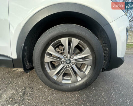 Белый Хендай Санта Фе, объемом двигателя 2.2 л и пробегом 123 тыс. км за 17300 $, фото 19 на Automoto.ua