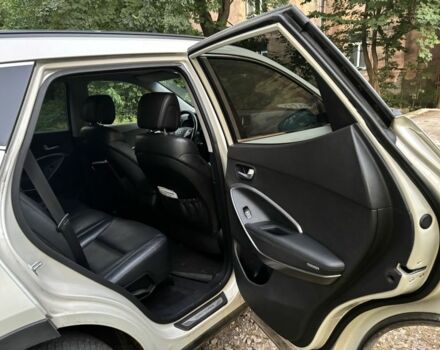 Хендай Санта Фе 2013 в Черновцах на Automoto.ua Белый Хендай Санта Фе, объемом двигателя 2.2 л и пробегом 235 тыс. км за 12432 $, фото 16 на Automoto.ua