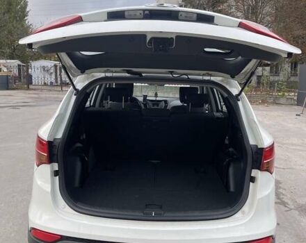 Белый Хендай Санта Фе, объемом двигателя 2.2 л и пробегом 247 тыс. км за 16800 $, фото 5 на Automoto.ua