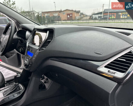 Білий Хендай Санта Фе, об'ємом двигуна 2.2 л та пробігом 124 тис. км за 18700 $, фото 71 на Automoto.ua