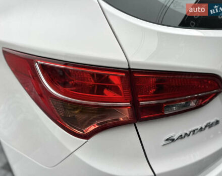 Білий Хендай Санта Фе, об'ємом двигуна 2.2 л та пробігом 124 тис. км за 18700 $, фото 41 на Automoto.ua