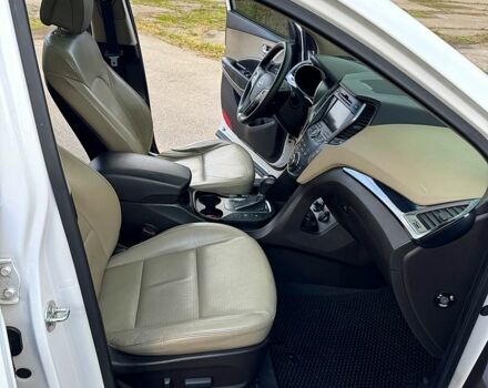 Білий Хендай Санта Фе, об'ємом двигуна 2.2 л та пробігом 66 тис. км за 20800 $, фото 4 на Automoto.ua