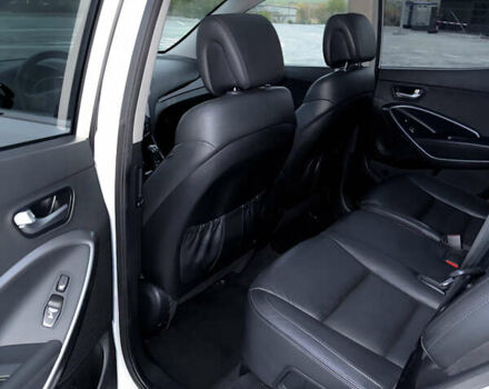 Белый Хендай Санта Фе, объемом двигателя 2.2 л и пробегом 184 тыс. км за 17399 $, фото 17 на Automoto.ua