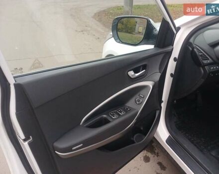 Белый Хендай Санта Фе, объемом двигателя 2.2 л и пробегом 124 тыс. км за 16500 $, фото 18 на Automoto.ua